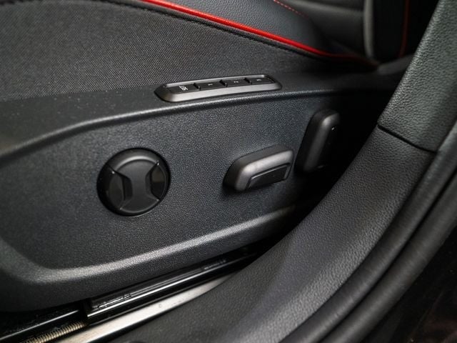 2024 Volkswagen Golf GTI Autobahn