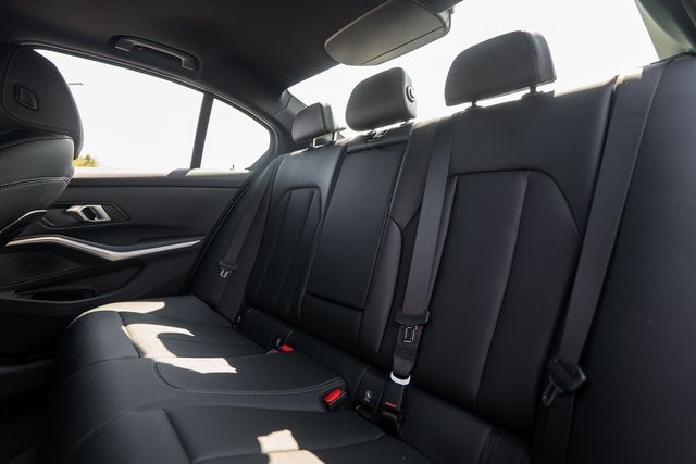 2025 BMW 3 Series 330i xDrive