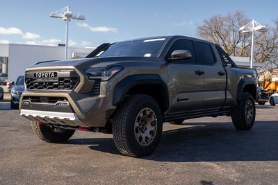 2025 Toyota Tacoma Hybrid Trailhunter