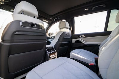2023 BMW X7 xDrive40i