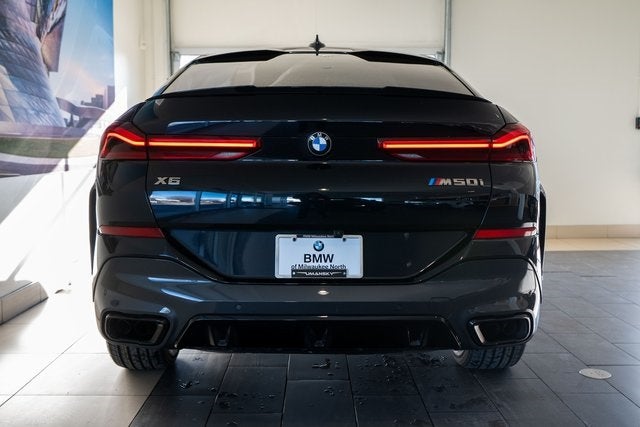 2022 BMW X6 M50i
