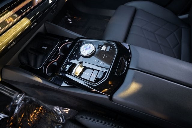 2025 BMW i5 xDrive40