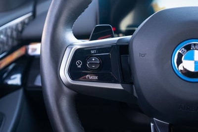 2025 BMW i5 xDrive40