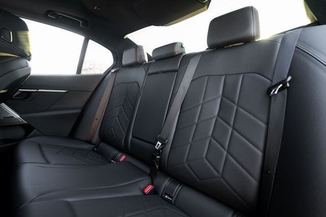 2025 BMW i5 xDrive40