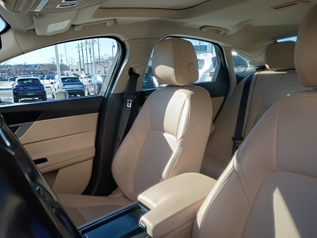 2017 Jaguar XF 35t Premium