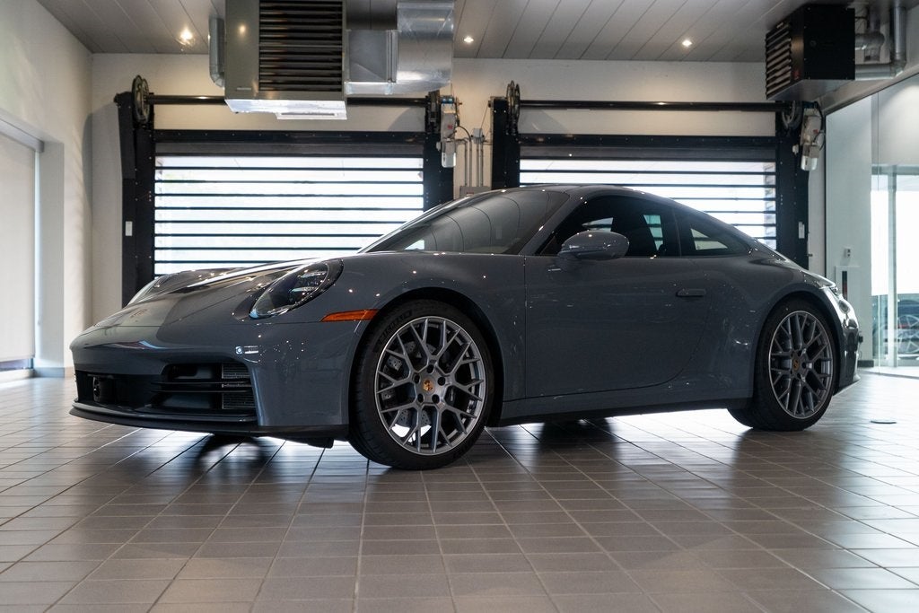 2025 Porsche 911 Carrera