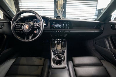 2025 Porsche 911 Carrera