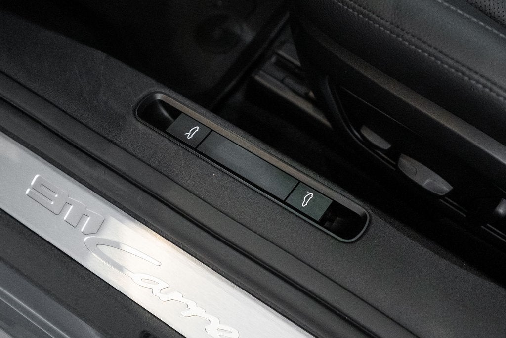 2025 Porsche 911 Carrera