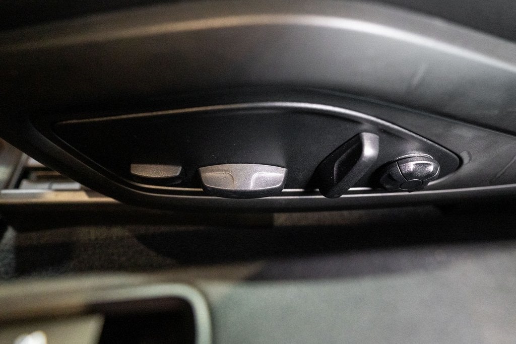 2025 Porsche 911 Carrera