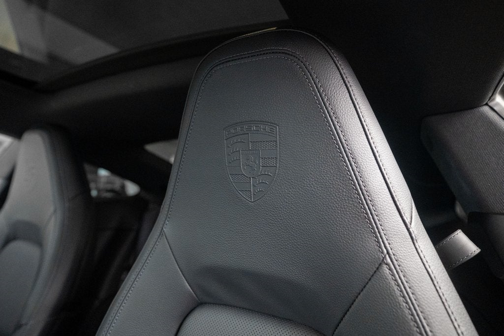 2025 Porsche 911 Carrera