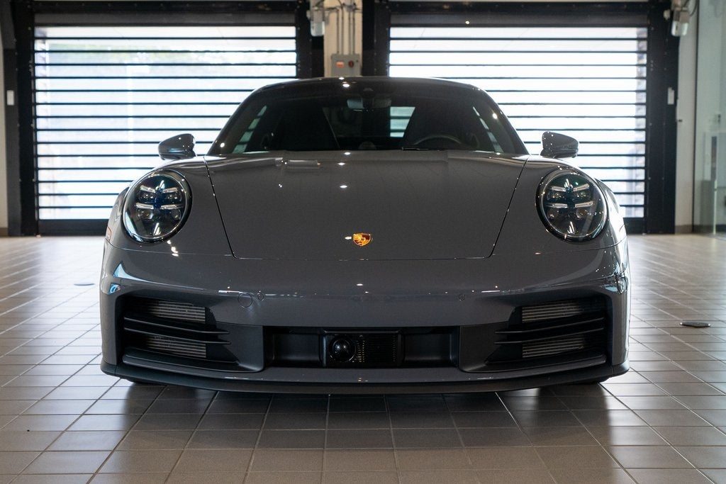 2025 Porsche 911 Carrera