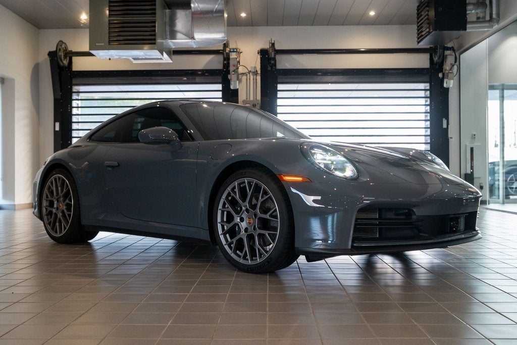 2025 Porsche 911 Carrera