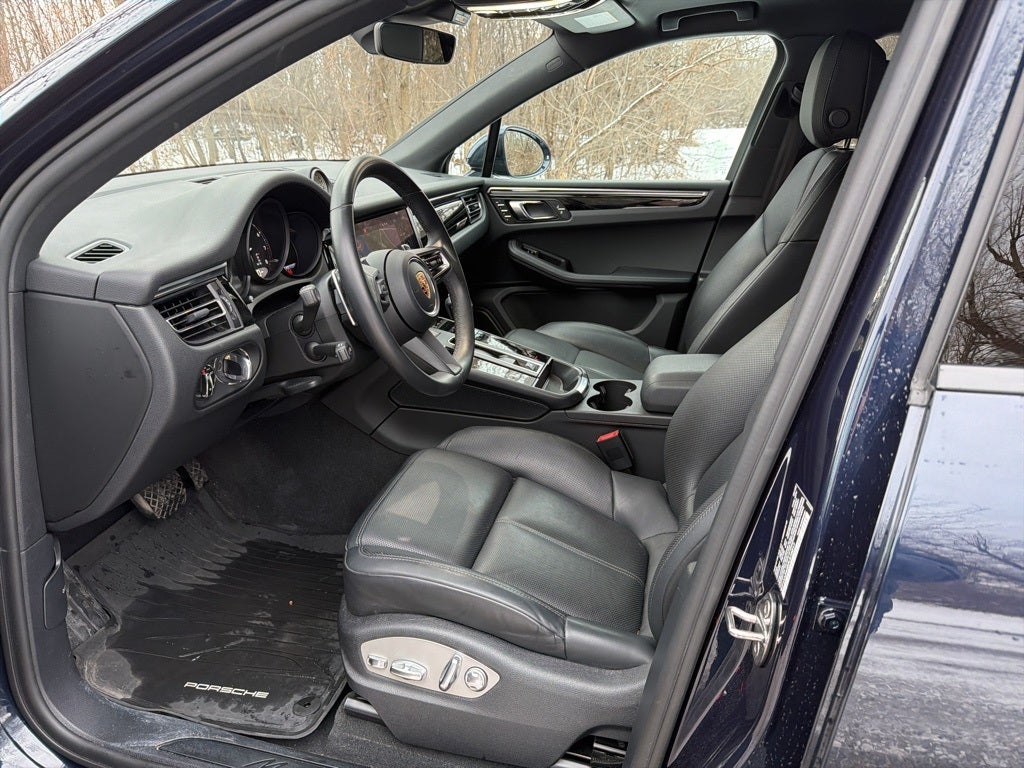 2023 Porsche Macan AWD