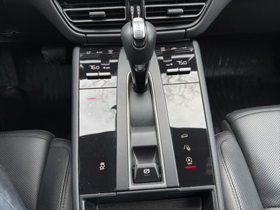 2023 Porsche Macan AWD