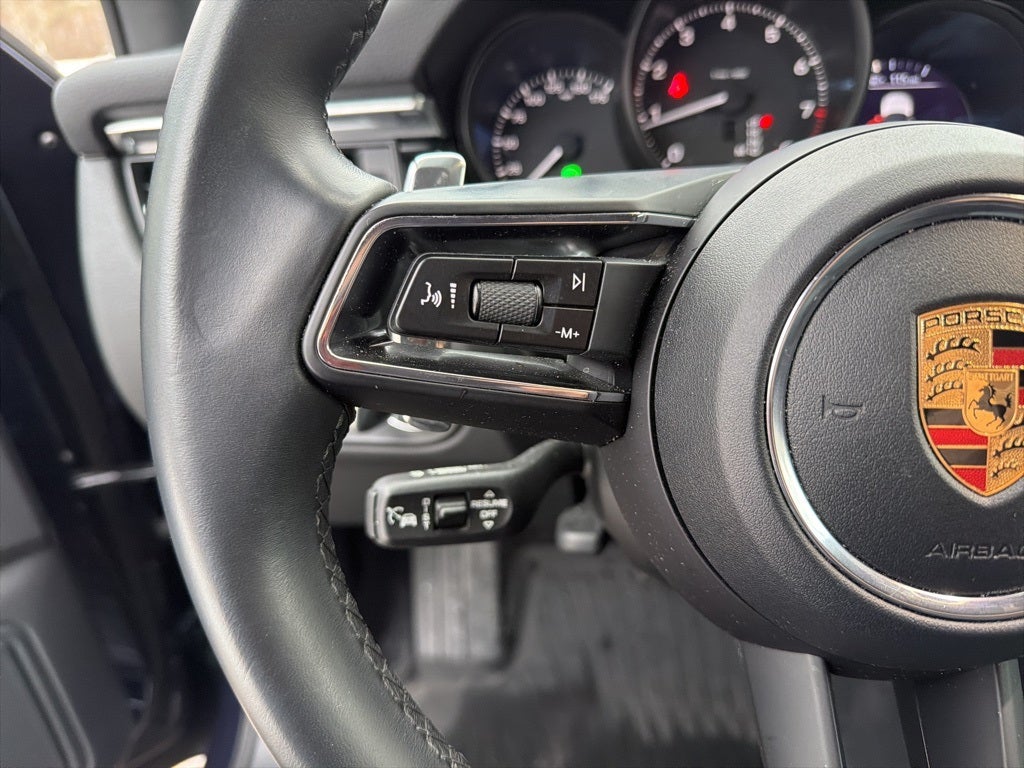 2023 Porsche Macan AWD