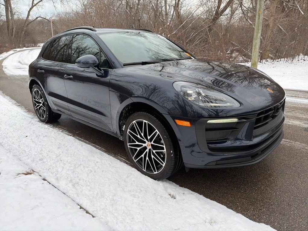 2023 Porsche Macan AWD