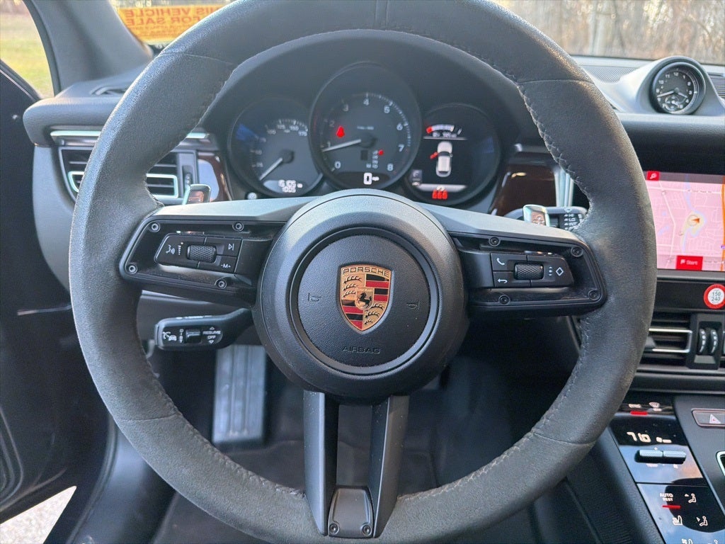 2023 Porsche Macan T
