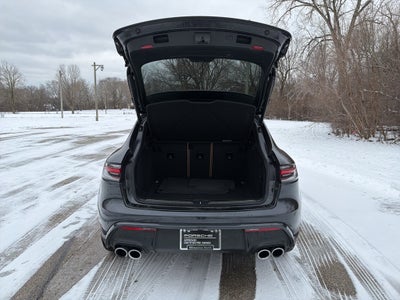 2022 Porsche Macan AWD