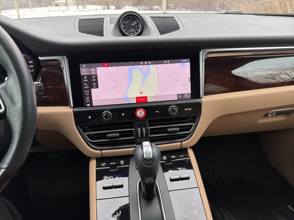 2022 Porsche Macan AWD