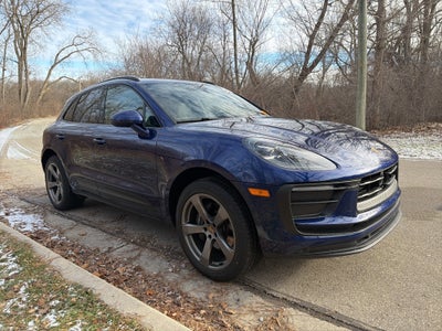 2025 Porsche Macan AWD
