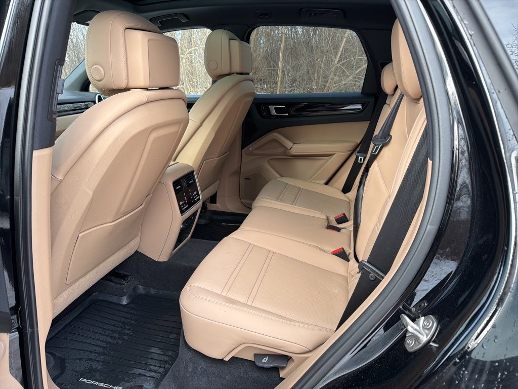 2023 Porsche Cayenne AWD