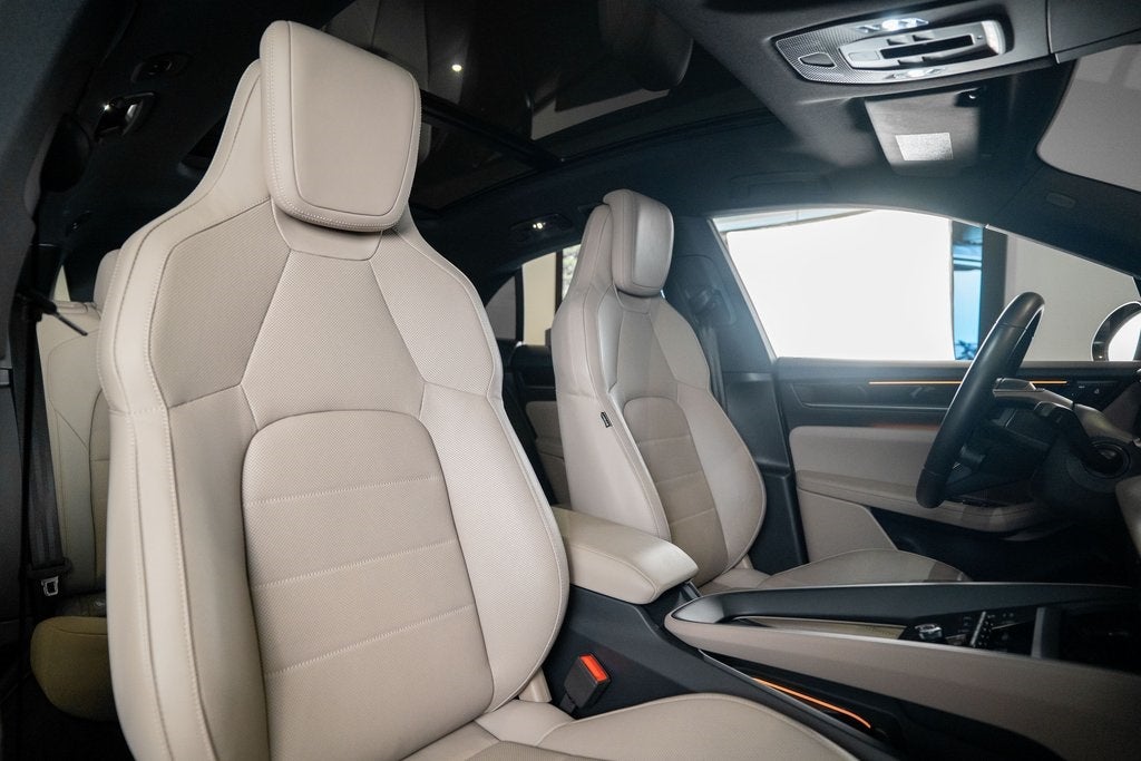 2025 Porsche Macan Electric Premium