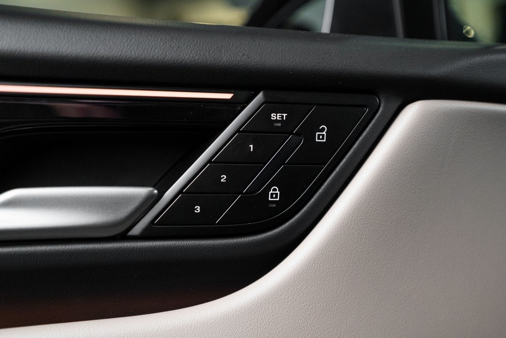 2025 Porsche Macan Electric Premium