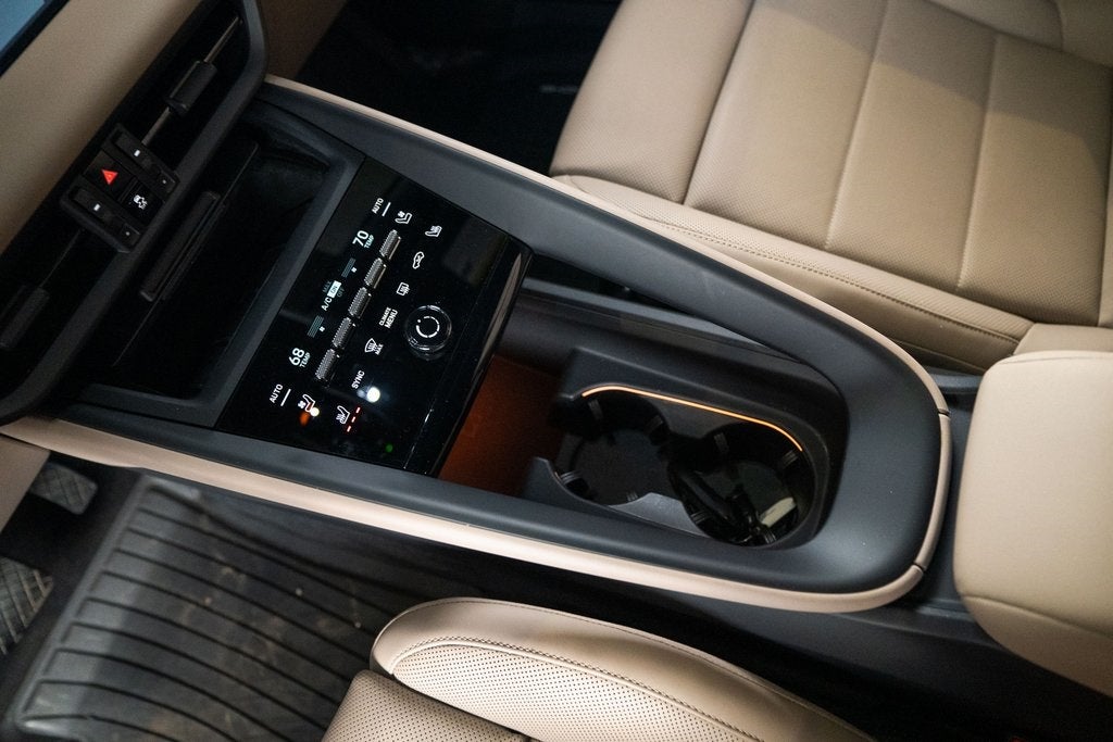 2025 Porsche Macan Electric Premium