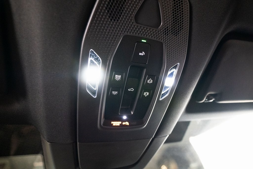 2025 Porsche Macan Electric Premium