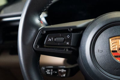 2025 Porsche Macan Electric Premium