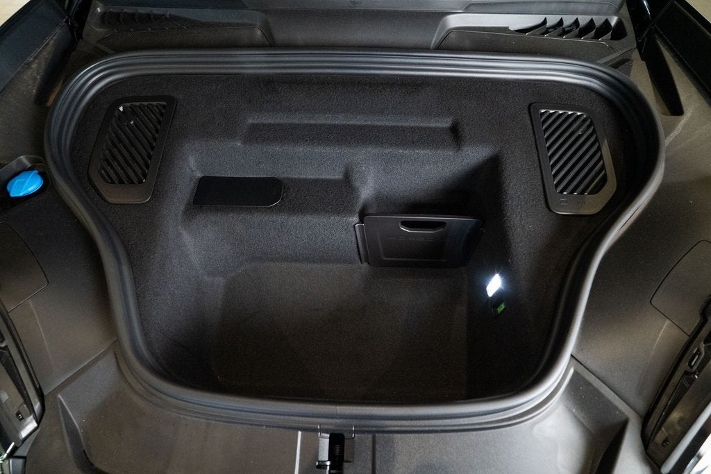 2025 Porsche Macan Electric Premium