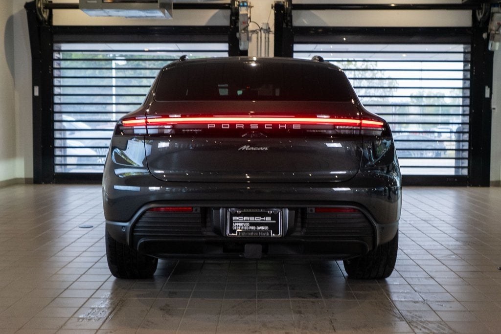 2025 Porsche Macan Electric Premium