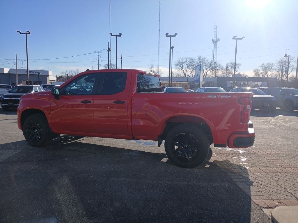 2023 Chevrolet Silverado 1500 Custom
