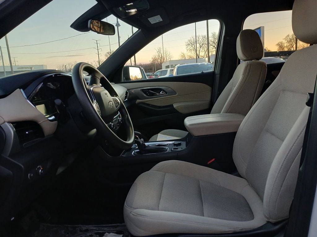 2022 Chevrolet Traverse LS