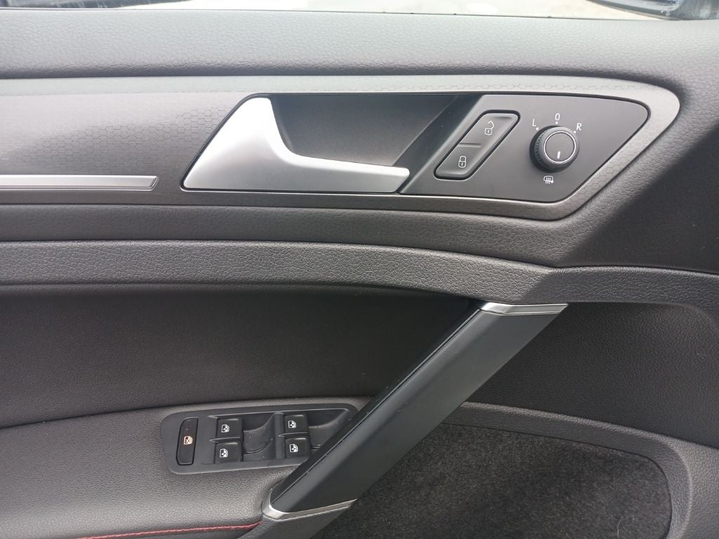 2018 Volkswagen Golf GTI 2.0T SE