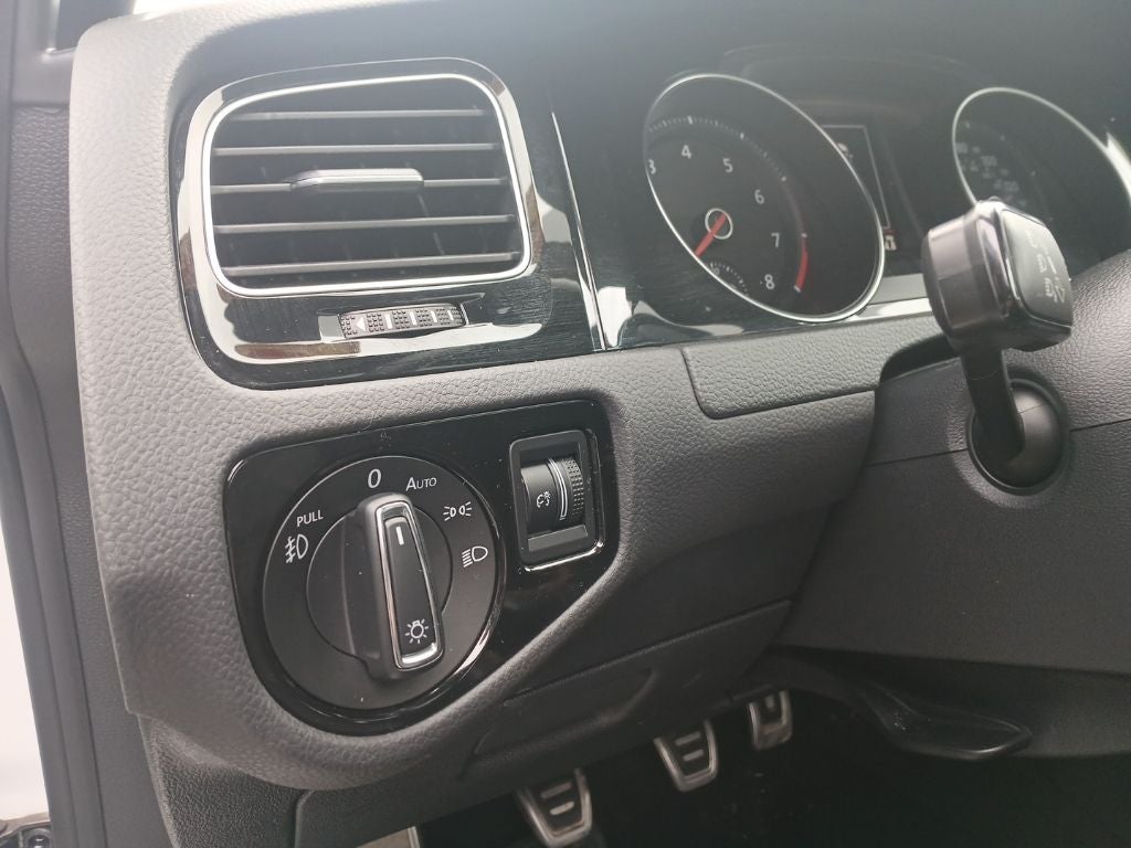 2018 Volkswagen Golf GTI 2.0T SE
