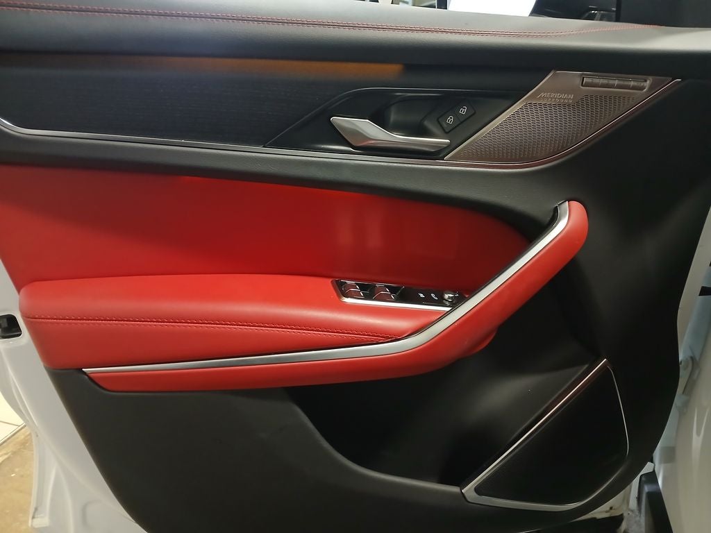 2025 Jaguar F-PACE P400 R-Dynamic S