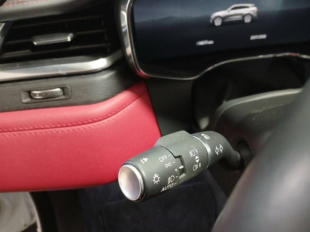 2025 Jaguar F-PACE P400 R-Dynamic S