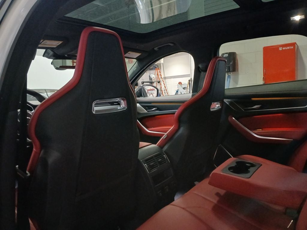 2025 Jaguar F-PACE P400 R-Dynamic S