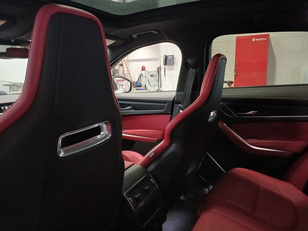 2025 Jaguar F-PACE P400 R-Dynamic S