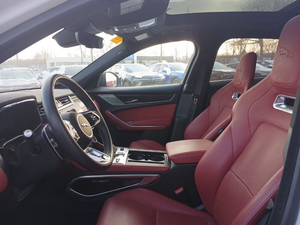 2025 Jaguar F-PACE P400 R-Dynamic S