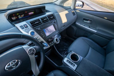 2013 Toyota Prius v Two