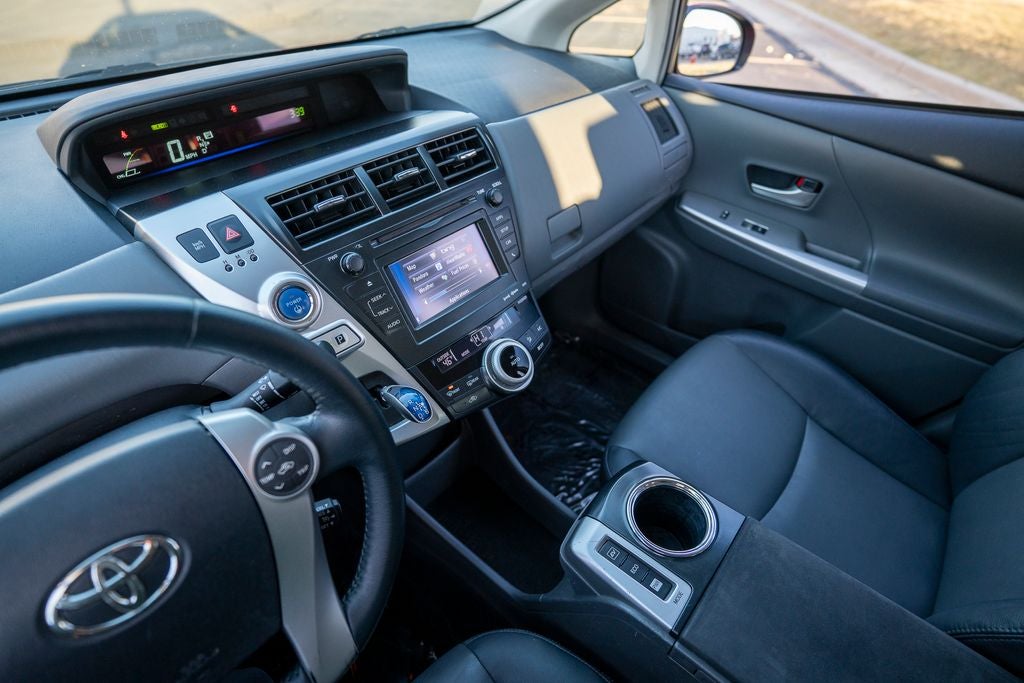 2013 Toyota Prius v Two