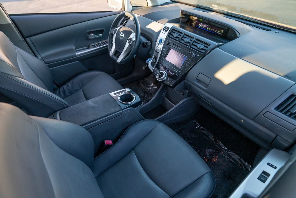 2013 Toyota Prius v Two