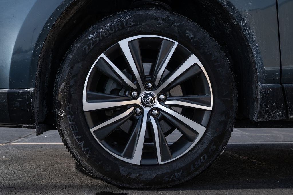 2022 Toyota Venza LE