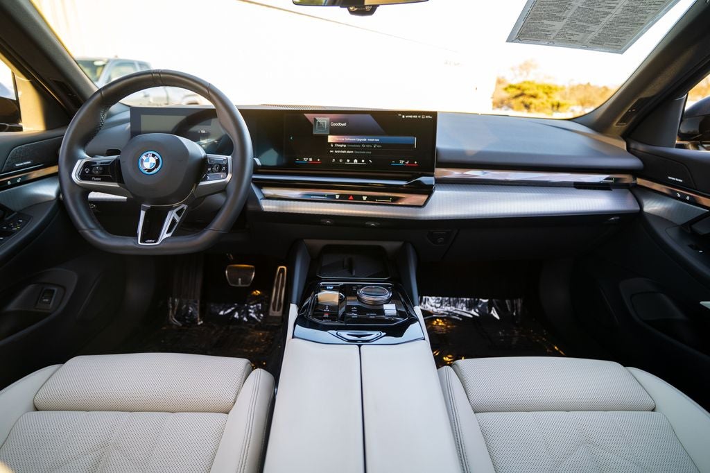 2025 BMW i5 xDrive40