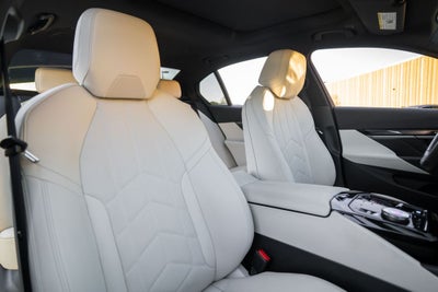 2025 BMW i5 xDrive40