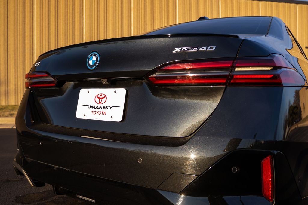 2025 BMW i5 xDrive40