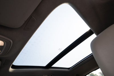 2023 Volvo XC40 B5 Plus Dark Theme